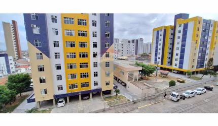 Vendo Esse Encantador Apê na Lagoa Nova com 3 Quartos sendo 1 suíte' no condomínio Residencial Parque das Serras.