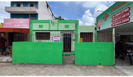 Casa para Fins Comerciais no Centro de Parnamirim
