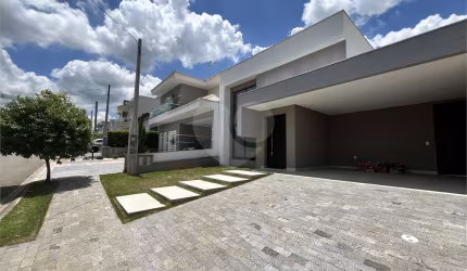 Condomínio com 3 quartos à venda ou para locação em Cajuru Do Sul - SP