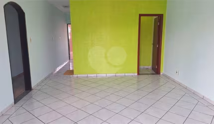 Salão Comercial para locação em Jardim São Conrado - SP