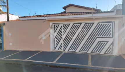Casa com 3 quartos à venda no Jardim Acapulco, São Carlos , 248 m2 por R$ 745.000