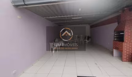 FJM IMÓVEIS VENDE. Casa em Trindade - São Gonçalo com 2 dormitórios, 2 banheiros à venda por R$ 367.000. Confira agora mesmo!