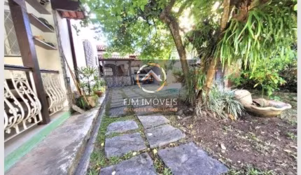Casa à Venda em Maria Paula, Niterói: 4 Dorms, 5 Banheiros