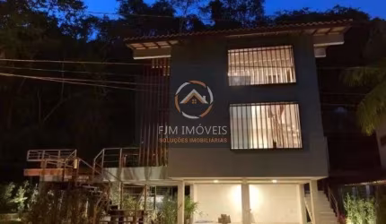 Casa em Itaipu Niterói: 3 Dormitórios por R$ 1,35M