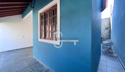 Casa com 3 dormitórios à venda, 104 m² por R$ 395.000,00 - Centro - Peruíbe/SP