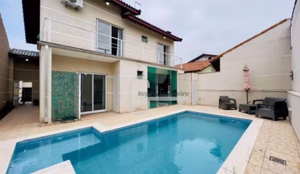 Casa com 3 dormitórios à venda, 215 m² por R$ 700.000,00 - Jardim Imperador - Peruíbe/SP