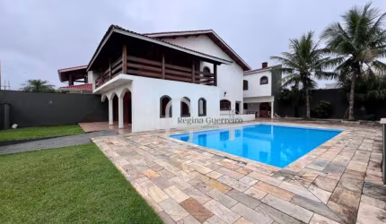 Casa com 4 dormitórios à venda, 286 m² por R$ 990.000,00 - Jardim Marcia - Peruíbe/SP