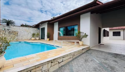 Casa com 3 dormitórios à venda, 165 m² por R$ 750.000,00 - Estância São José - Peruíbe/SP