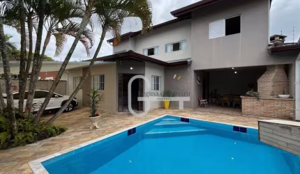 Casa com 4 dormitórios à venda, 201 m² por R$ 750.000,00 - Jardim Beira Mar - Peruíbe/SP