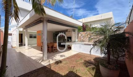 Casa com 2 dormitórios à venda, 128 m² por R$ 690.000,00 - Balneário Stella Maris - Peruíbe/SP