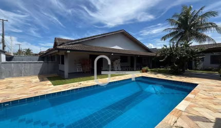 Casa com 4 dormitórios à venda, 349 m² por R$ 980.000,00 - Estância Balneária Convento Velho - Peruíbe/SP
