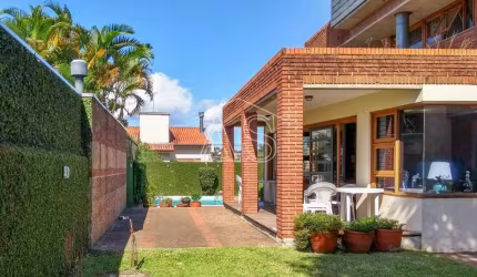 Casa com 3 quartos à venda na Rua de Souza Júnior, 74, Medianeira, Porto Alegre, 276 m2 por R$ 2.000.000