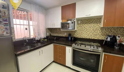 Casa triplex em Feu Rosa