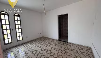 Casa comercial e ressidencial em Laranjeiras com aprox 250m²
