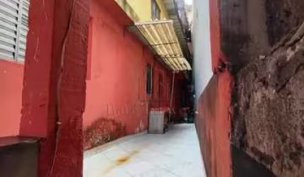 Casa com Salão Comercial no Bairro Montanhão – São Bernardo do Campo