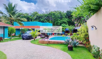 Aluguel de Casa em Condomínio de Luxo em Camaçari-BA - Parque Real Serra Verde: 2 Quartos, 1 Sala, 1 Banheiro, 2 Vagas, 65m².
