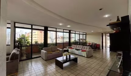 Cobertura linear com 383m² à venda há 300m. da praia de Manaíra, João Pessoa/PB