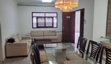Excelente casa com 03 quartos, 200m², p/ venda em Candelária, Natal/RN