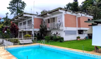 Casa com 4 dormitórios à venda, 448 m² por R$ 1.400.000,00 - Golfe - Teresópolis/RJ