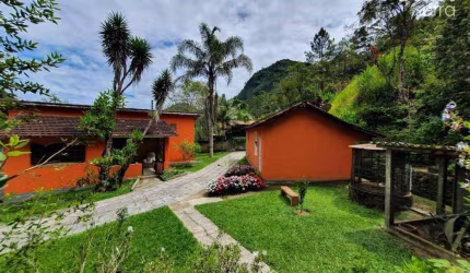 Sítio com 20.000m² de terra, Casa principal suíte externa R$ 650.000 - Albuquerque - Teresópolis/RJ