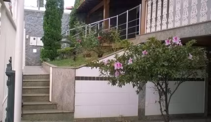 Casa com 3 quartos à venda na Rua Castelo de Windsor, 375, Castelo, Belo Horizonte por R$ 1.900.000