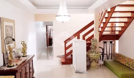 Casa com 4 quartos à venda na Rua Veador Porto, 700, Santana, Porto Alegre por R$ 900.000