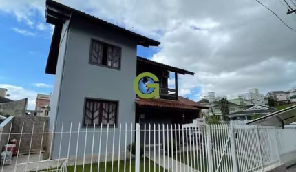 Casa à venda na Pedra Branca, Palhoça 185 m² de área privativa, 3 dormitórios se