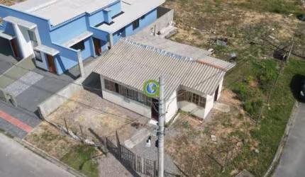 Casa de esquina a venda no Lot. Vale Verde, no bairro Bela Vista em Palhoça.