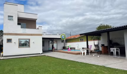 Descubra seu refúgio à beira-mar na Praia da Pinheira, Palhoça!