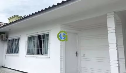 Casa a venda no bairro São Sebastião, em Palhoça com 120 m² de área privativa, 3