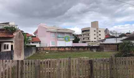 Terreno local Seguro e  Tranquilo em Forquilhinhas, São José.