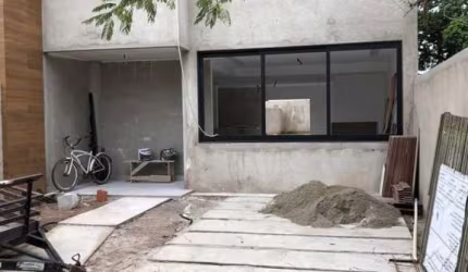 Casa para Venda em Rio das Ostras, Costazul, 3 dormitórios, 2 suítes, 1 banheiro, 2 vagas