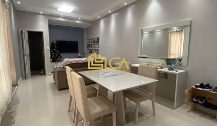 Apartamento de 3 dormitórios todo reformado à venda no Gonzaga