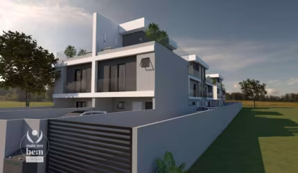 Sobrado 108 m² com 3 quartos sendo 1 suíte, 2 vagas de garagem à venda por R$ 659.000 - Uberaba - Curitiba/PR
