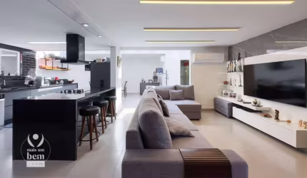 Casa térrea 244 m² - 3 Quartos (1 suite) - Semimobiliada - Churrasqueira  - Hidromassagem à venda por R$ 1.699.900 - Seminário - Curitiba/PR