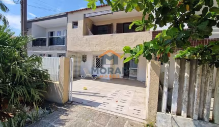Excelente sobrado próximo ao mar em Monções !!!
