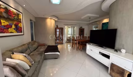 Casa em condomínio fechado com 3 quartos à venda no Santo Antônio, Joinville  por R$ 1.550.000