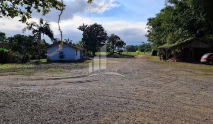 Chácara escriturada à venda no bairro Vila Nova!!!