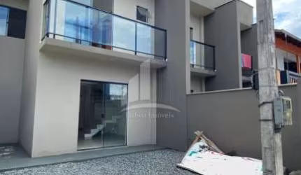 Geminado com Suíte a venda no bairro Boa Vista !!