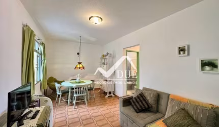 Apartamento  quartos na quadra da praia da Aparecida em Santos
