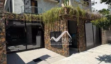 Sobrado de vila, excelente localização,dois quartos com suítes, sala com lavabo
