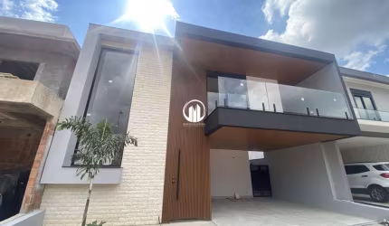Casa em Condomínio 04 dormitórios - Medeiros / Jundiaí