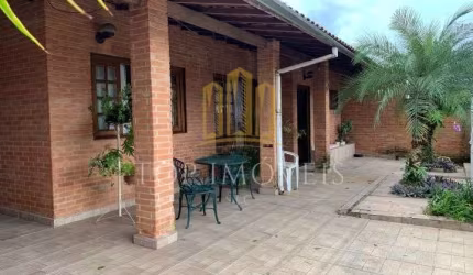 Linda casa localizada no Vista Verde 4 dormitorios suite Casa Terrea.