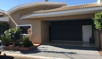 Casa Villagio Vitoria. Com 3 Dormitórios.