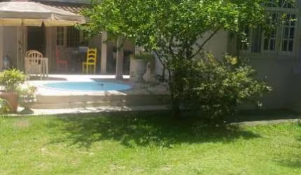Casa Triplex com Kitnet Á Venda no Centro de Itaipava em Itapemirim-ES