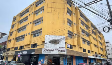 Vendo prédio comercial com 108 salas e lojões bem no Centro de Campo Grande - Cariacica ES.