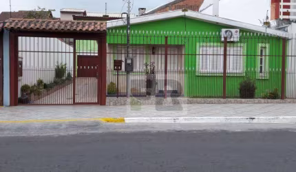 Casa com 3 dormitórios à venda, 268 m² por R$ 990.000,00 - Sumaré - Alvorada/RS