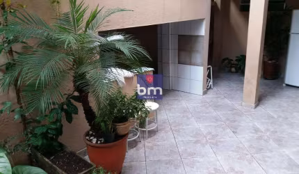 Casa à venda em São Paulo, Cidade Ipava, com 3 quartos, com 150 m²