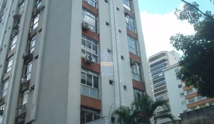Prédio comercial para venda.