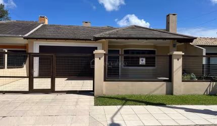 Casa com 3 quartos à venda na Rua Das Azaléias, 703, Noiva Do Mar, Xangri-Lá por R$ 890.000